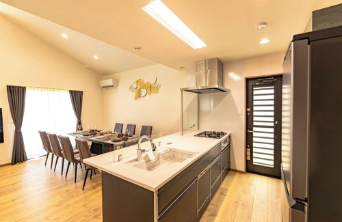 Taketomi-jima Taketomi-cho House | Approximately 10 minutes drive to downtown and airport! Stay" ⇨ "Live" "Another Home by the Sea" - Enjoy an extraordinary experience on Ishigaki Island and spend your time as you would in everyday life.