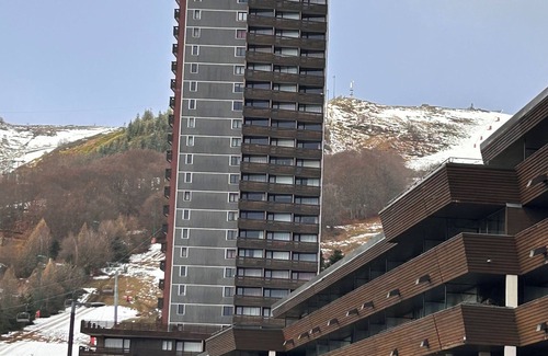 Besse-et-Saint-Anastaise Apartment | Appt 36m2 Rénové Pour 5 Pers SUR les Pistes de Skis, Résidence Tour de La Biche