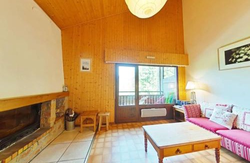 Le Grand-Bornand Apartment | Appt 3 pièces, 7 pers, cheminée, garage, proche pistes - FR-1-241-50