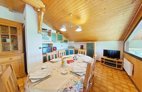 Le Grand-Bornand Apartment | Appt 3 pièces, 7 pers, cheminée, garage, proche pistes - FR-1-241-50