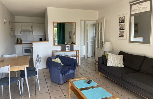 Bassussarry Apartment | Appt 55m² residence with swimming pool 1ere Ligne Vue Golf Bassussarry