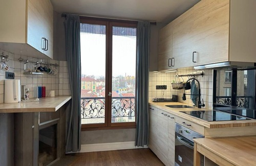 Maisons-Alfort Apartment | Appt 5mins to Paris Gare de Lyon with terrace