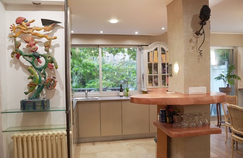Batignolles Apartment | Appt + Terrasse sur Jardin 4 Personnes Face Métro et Parc Luther King
