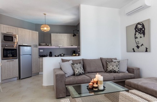 Mikri Vigla House | Apricot and Sea Luxury Villas