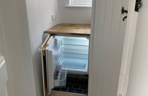New Forest District Cottage | April Cottage Pool + Hot Tub by NewFo rest
