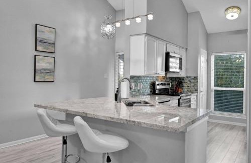 April Sound House | April Point Dr. N