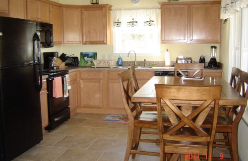 Brigands' Bay Cottage | April Spring Fishing Special : 100.00 night, 4 night min. Canal front cottage
