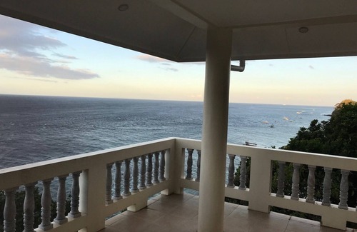 San Jose Villa | April Villa - Luxury 2 Bed, 2 Bath Apartment with Panoramic Ocean Views