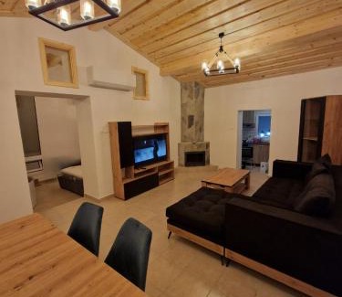 Agros Apartment | Aprosmeno Jacuzzi House 4