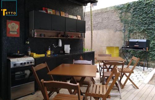 Castelo Branco House | APs em Container na Meia Praia, Itapema, SC - Tetto Stays