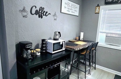 Baytown Apartment | Apt#1 Quiet comfortable place near chemical plants