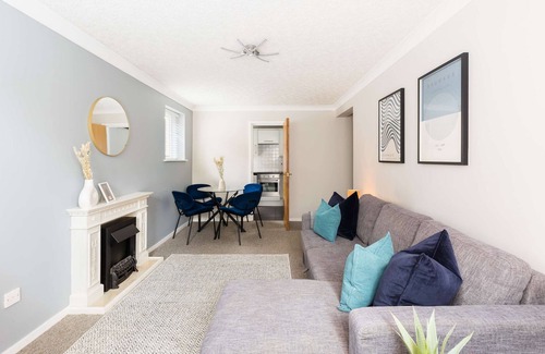 Leamington Spa Apartment | Apt 2 Chestnut Court - Leamington Spa