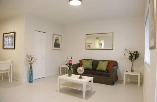 Seybold Apartment | Apt 2 Miami Designer Apartment in the Upper East-Side