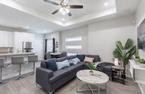 Pharr Apartment | Apt.2 Nice and Cozy 2bed 2bath