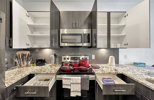 McKinney Apartment | Apt 355 · Luxury Queen unit/Pool | Free Parking |Hwy121| TPC