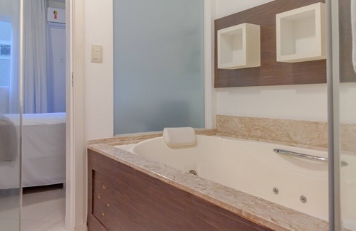 Andorinha Apartment | Apt 3R w/ bath, 150m from the beach, Itapema N1188