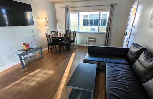 Logan Heights Apartment | Apt #4, 2 bedroom / 1 bathroom, 8 min to Downtown!