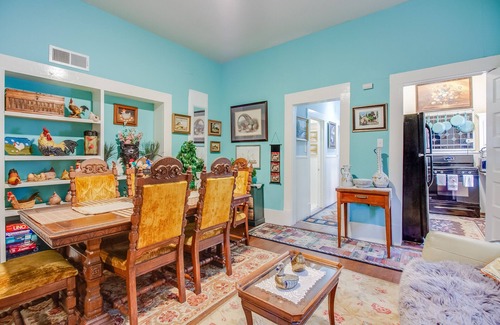 Tobin Hill Apartment | Apt #4 - Charming Apt near Riverwalk, Pearl Brewery, Trinity & Ft. same