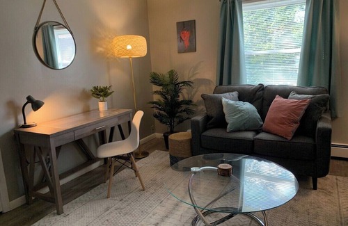 Masury Apartment | Apt 4 Convenient Location