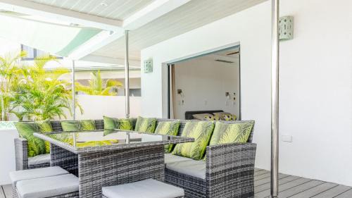 All Saints Apartment | Apt 4 The Grove Residences