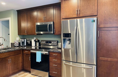 Carpinteria Apartment | Apt 6: Cozy Beach Apartment Great For Families