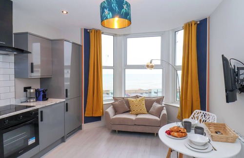 Bridlington Cottage | Apt 6 @ Hunter's Quay