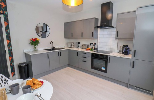 Bridlington Cottage | Apt 6 @ Hunter's Quay