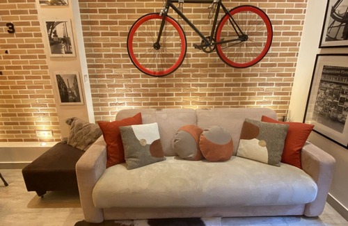 Batignolles Apartment | APT 70m2 5mns Montmarte, Moulin rouge, 3mns metro, heart of Batignolles