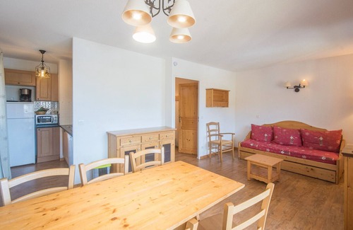 Orcieres-Merlette Apartment | Apt 8 ppl, balcony, near the ski runs, parking
