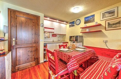 Courmayeur Apartment | Apt. Claire Mountain View - Wifi.