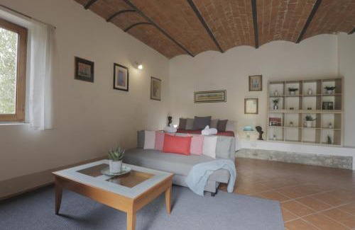 Lastra a Signa Apartment | Apt con Piscina LA STALLA, 10 min Firenze in piena Campagna Toscana