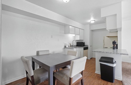 Southwood Valley Apartment | Apt. In college Station TX Mins to major hospitals and A&M U