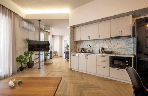 Monastiraki Apartment | Apt in Monastiraki with balcony and Acropolis view