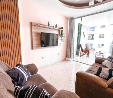 Praia do Morro Apartment | Apt na Praia do Morro,2 quadras do mar,com Garagem