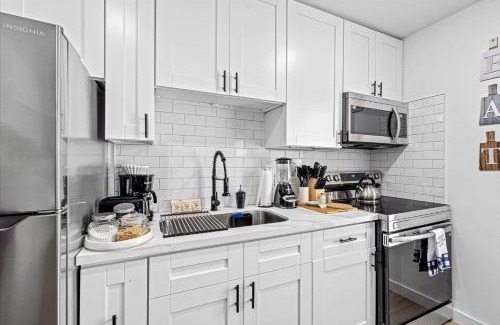 Northside House | Apt Near Midtown Downtown Wifi Games Pets Tv