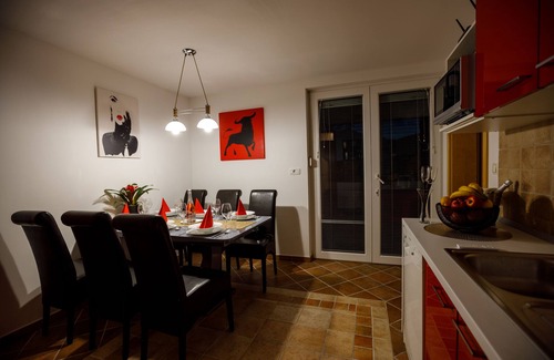 Slovenj Gradec Apartment | APT Relax & Beautiful View➤Privat Jacuzzi & Sauna
