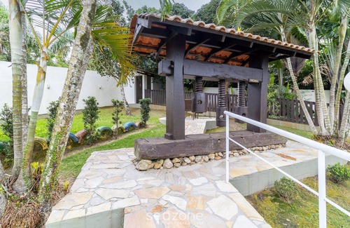 Quatro Ilhas Apartment | Apt Sea View w/BBQ in Bombinhas Arn0104