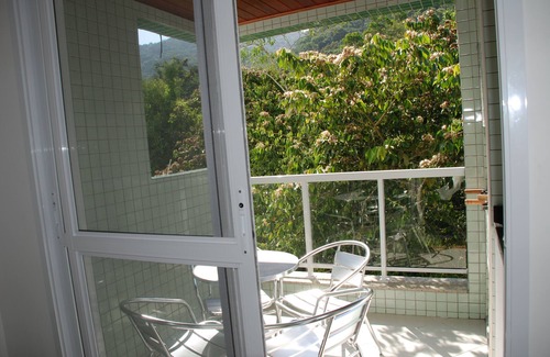 Praia Grande Apartment | Apt Season High Standard Praia Grande Ubatuba, near the lookout of Toninhas