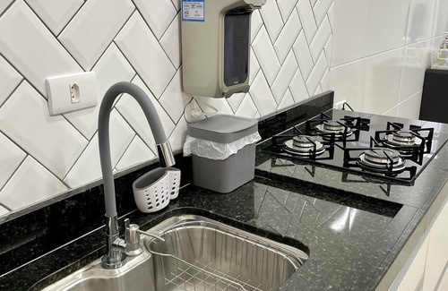 Jardim Las Palmas Apartment | Apt Tombo | Gourmet Balcony | Air Conditioning | Pool | WiFi | 5 min from the beach