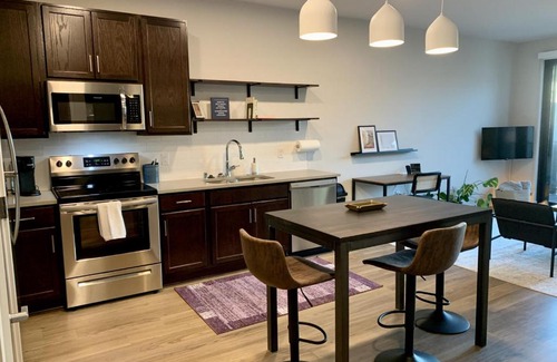 Brown Deer Apartment | Apt