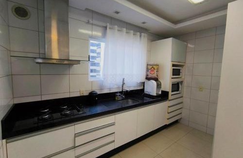 Andorinha Apartment | Apt w/3BR & BBQ 350m from the beach LAM0601