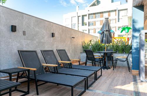 Jurere Apartment | Apt w/swimming pool 6min from Jurerê beach JPR217