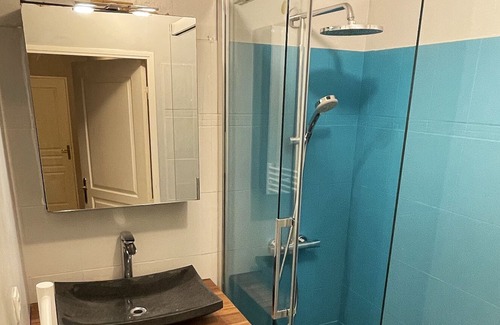 Vaulx-en-Velin Apartment | Apt. whole 2 bedrooms Eurexpo Garage