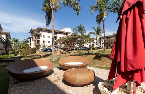 Smin Apartment | Apt With Balcony in a Condo With Pool - Clr0211