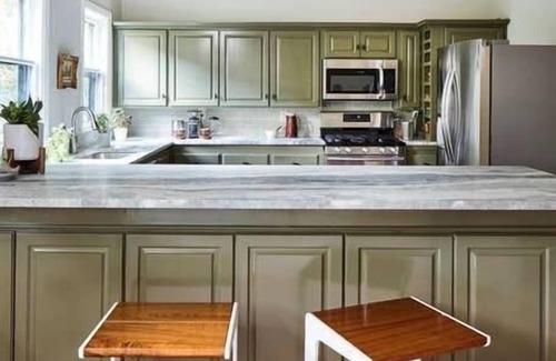 Crestline Heights Apartment | Apt2@EdenBrae - Walkable Southern Gothic Mansion