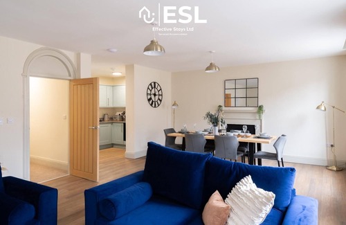 Shrewsbury Apartment | Apt26SQ Central, 2 Bedroom Apartment with Parking