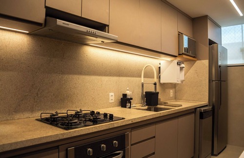 Asa Sul Apartment | Apto c Wi-fi, ótima loc. prox ao Eixo Monumental