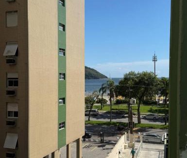 Aparecida Apartment | Apto com vaga na garagem, frente praia, tudo perto