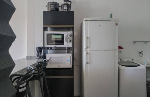 Embare Apartment | Apto completo no Embaré: Beira Mar | Ar | Garagem