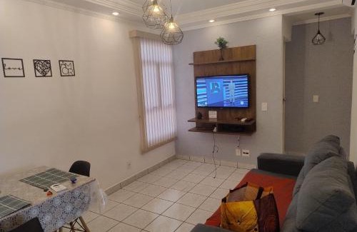 Portal da Santa Fe Apartment | Apto de fácil localização com ar condicionado!